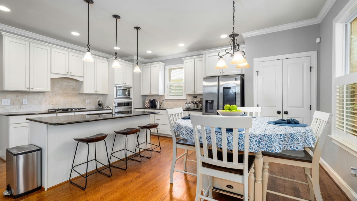Residential kitchen cleaning in Williamsburg VA